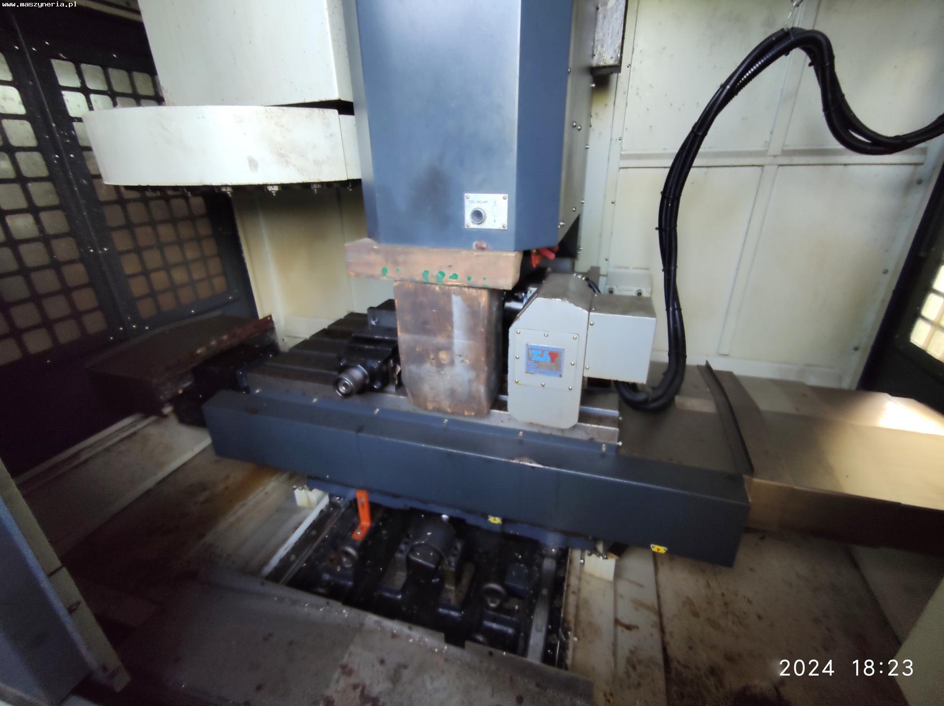 Centro di lavoro verticale CNC FEELER VMP 32 in vendita - foto 3